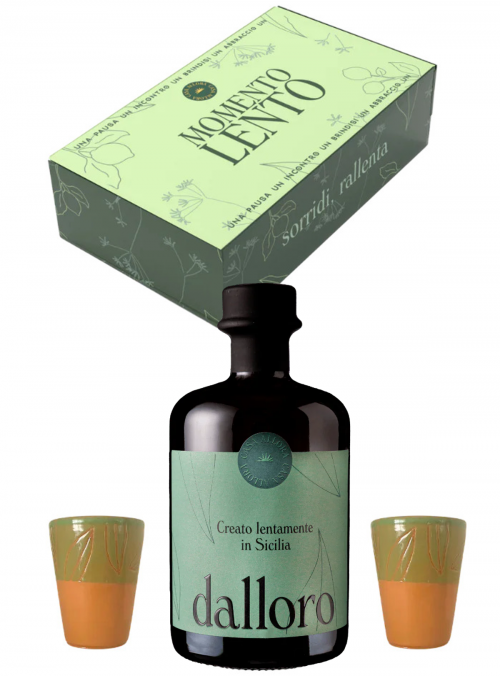 Momento Lento Dalloro con due bicchierini